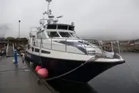 Kapal patroli untuk dijual