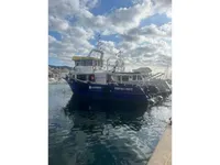Kapal survei untuk dijual
