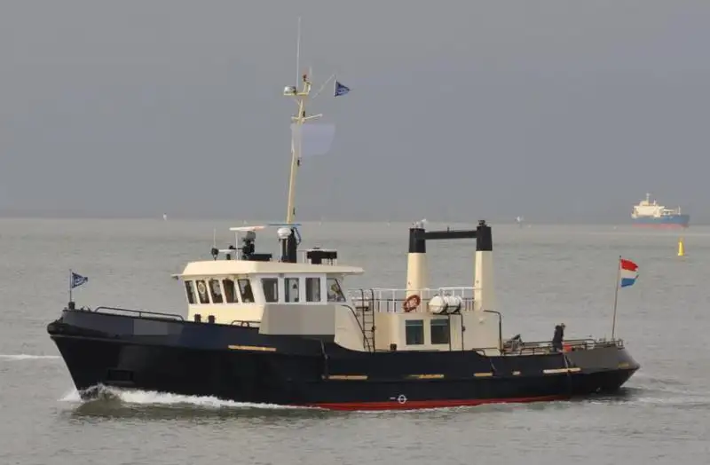 Kapal patroli untuk dijual