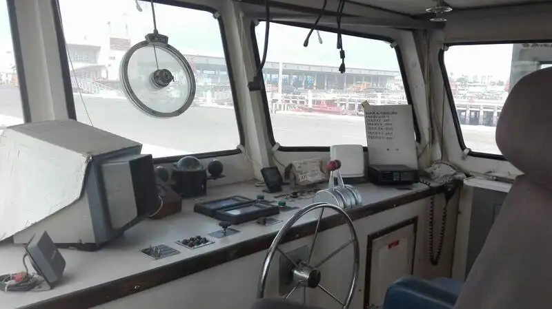 Kapal patroli untuk dijual