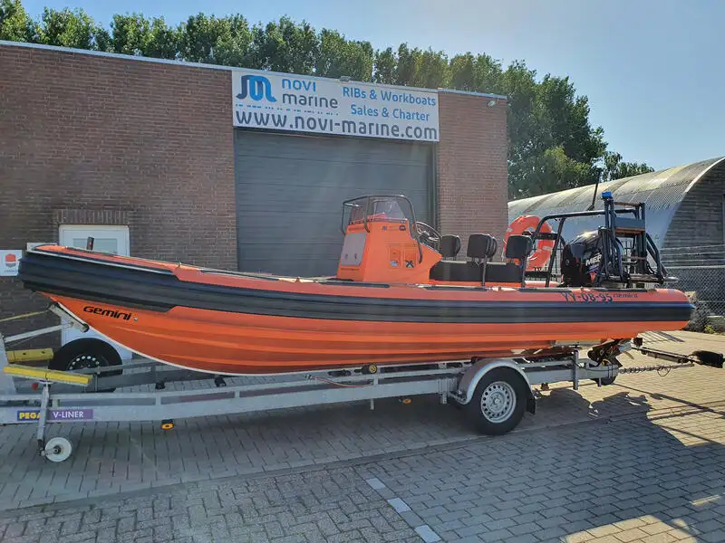 Perahu karet kaku untuk dijual