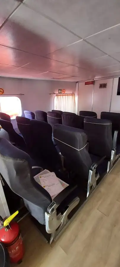 Kapal kru untuk dijual