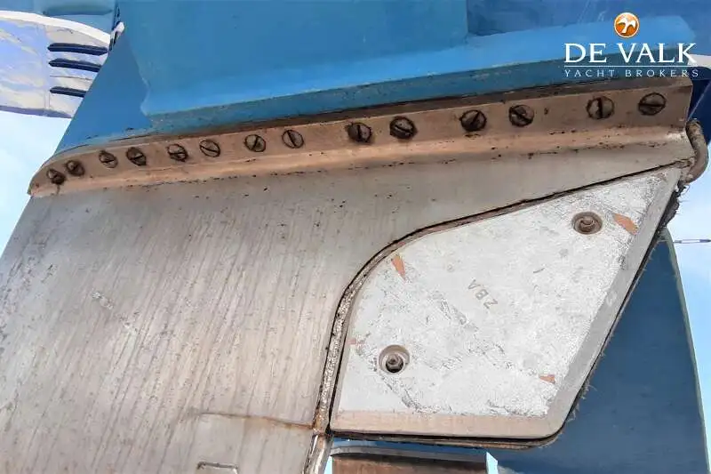 Kapal layar hidrofotil untuk dijual