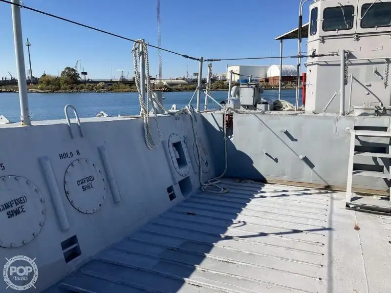 Kapal pendarat, tank untuk dijual