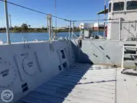 Kapal pendarat, tank untuk dijual