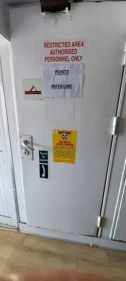 Kapal kru untuk dijual