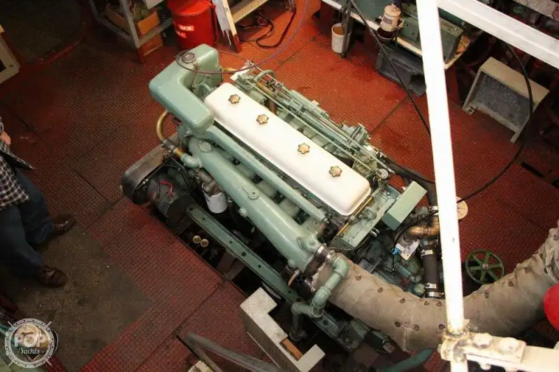 Kapal feri untuk dijual