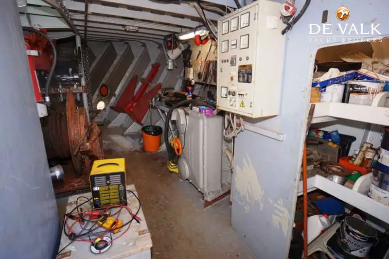 Kapal penelitian untuk dijual