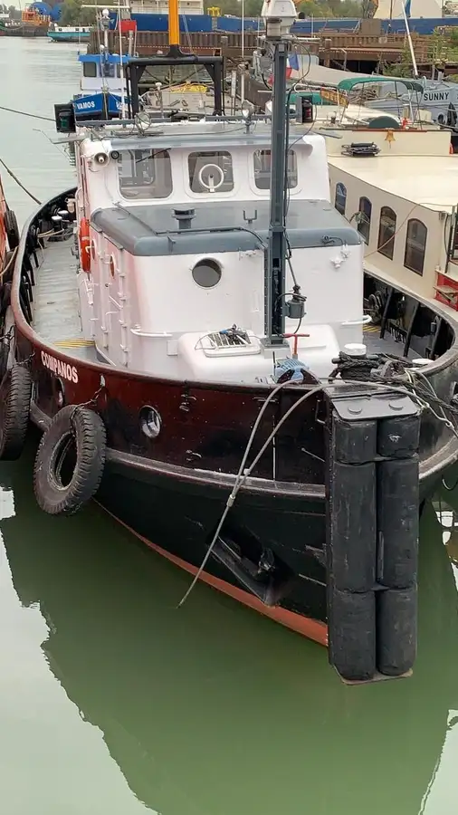 Kapal tunda untuk dijual