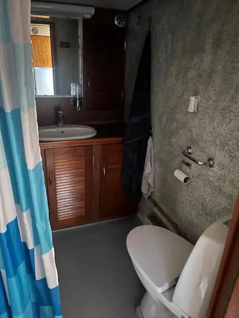 Kapal patroli untuk dijual