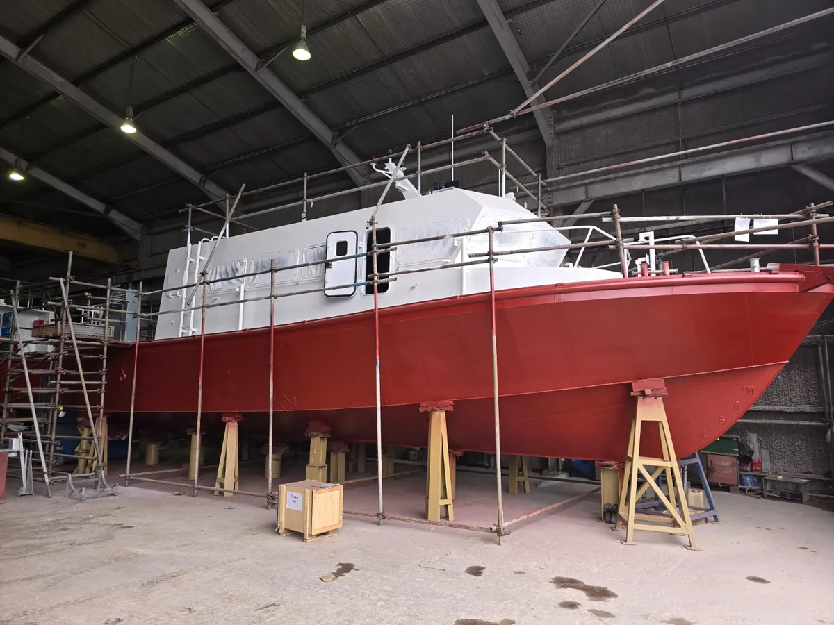 Kapal kru untuk dijual