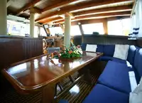 Kapal penumpang untuk dijual