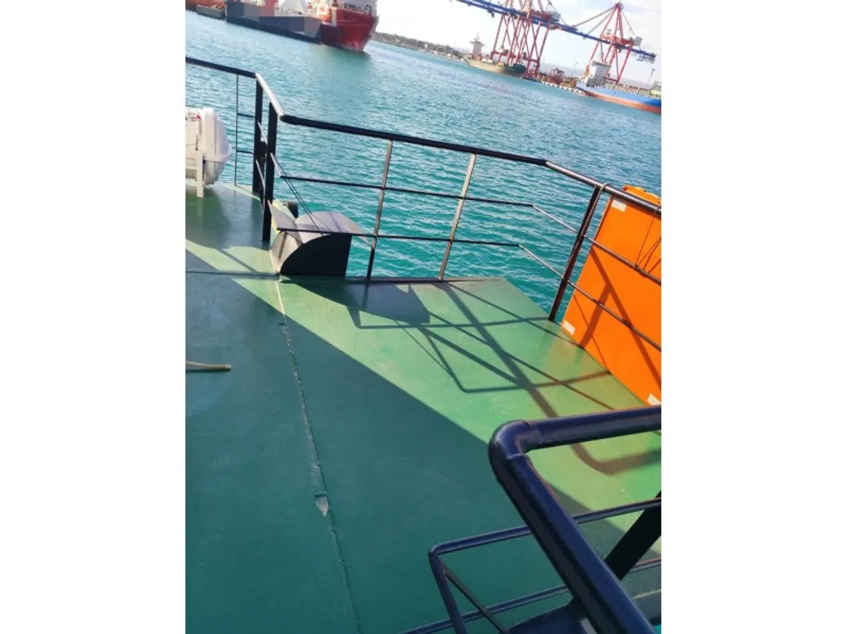 Kapal kontainer untuk dijual