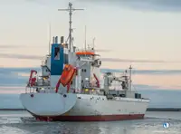 kapal karang dijual