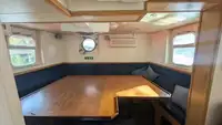 Kapal survei untuk dijual