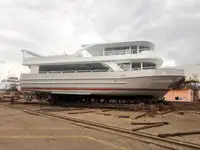Kapal penumpang dijual