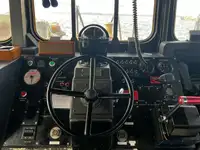Kapal kru untuk dijual