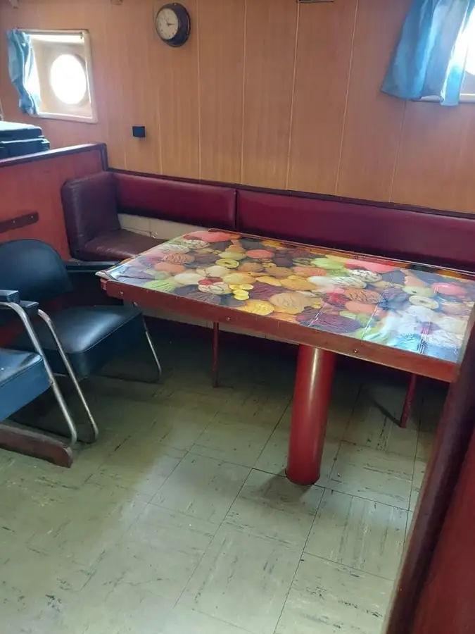Kapal tunda untuk dijual