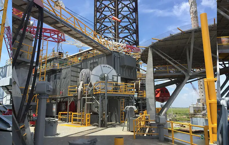 Kapal pengangkut LNG untuk dijual