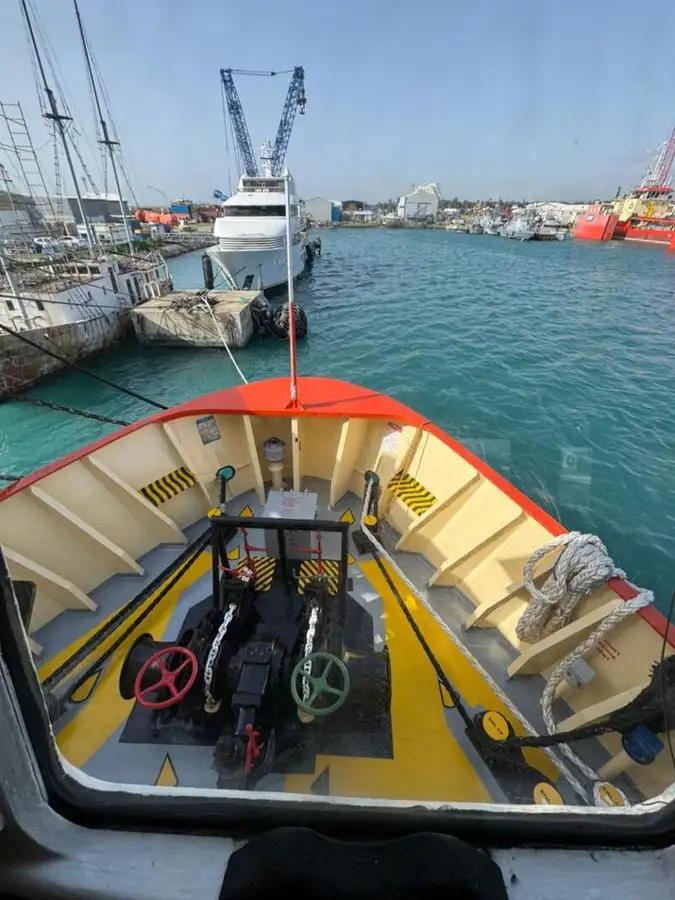 Kapal kontainer untuk dijual