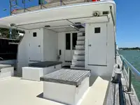 Kapal pesiar untuk dijual