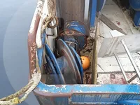 Kapal pengangkut ikan hidup untuk dijual