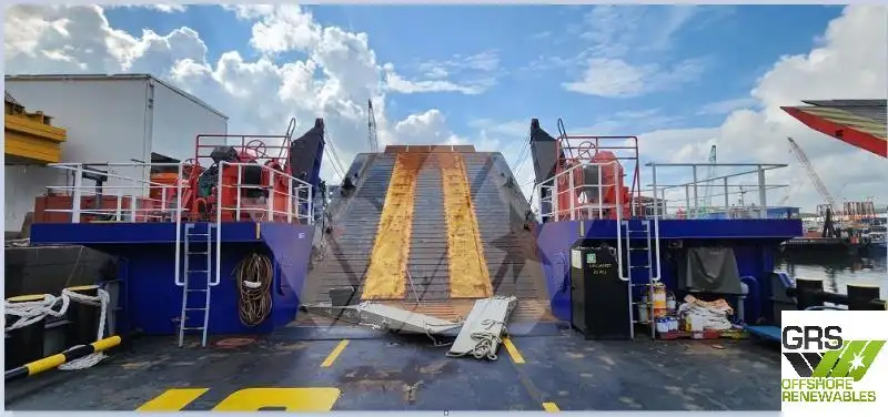 Kapal pendarat, tank untuk dijual