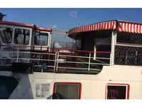 Kapal kontainer untuk dijual
