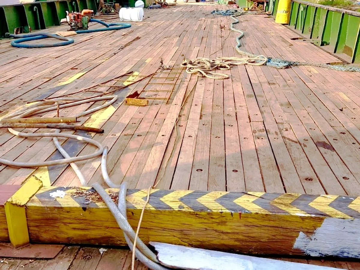Kapal pendarat, tank untuk dijual