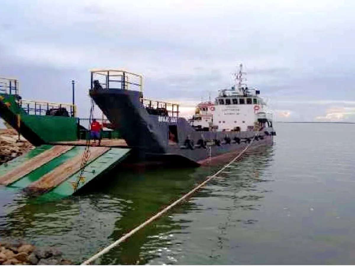 Kapal pendarat, tank untuk dijual