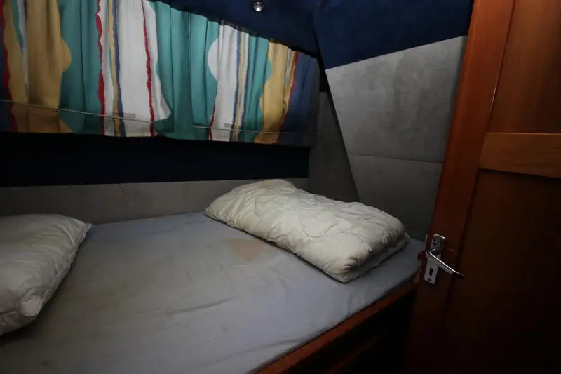 Kapal patroli untuk dijual