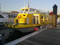 Kapal feri untuk dijual