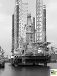 Rig pengeboran lepas pantai untuk dijual