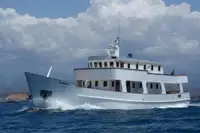 Kapal pesiar dijual
