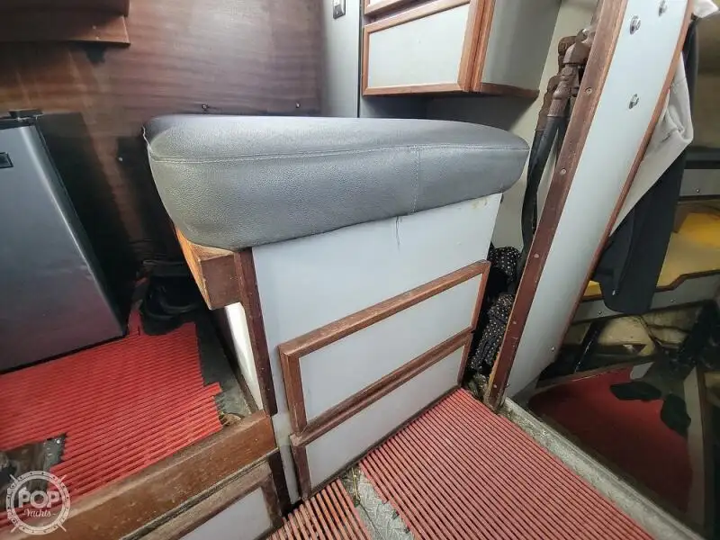 Sekoci penyelamat untuk dijual