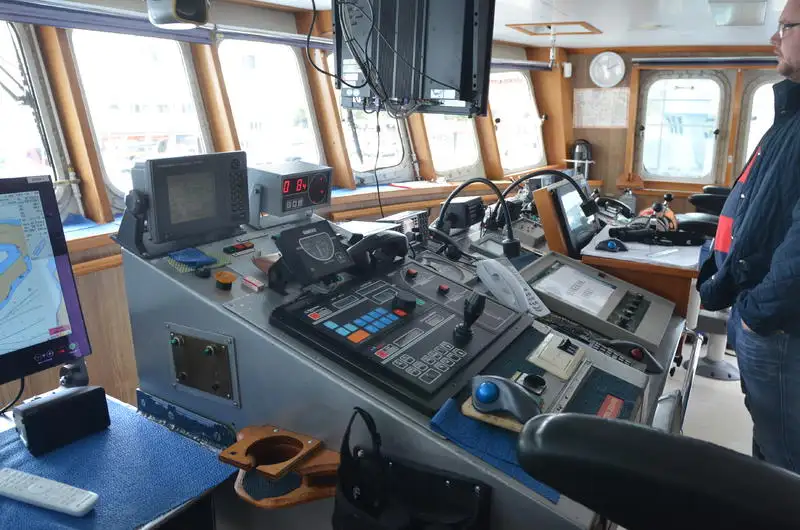 Kapal kontainer untuk dijual