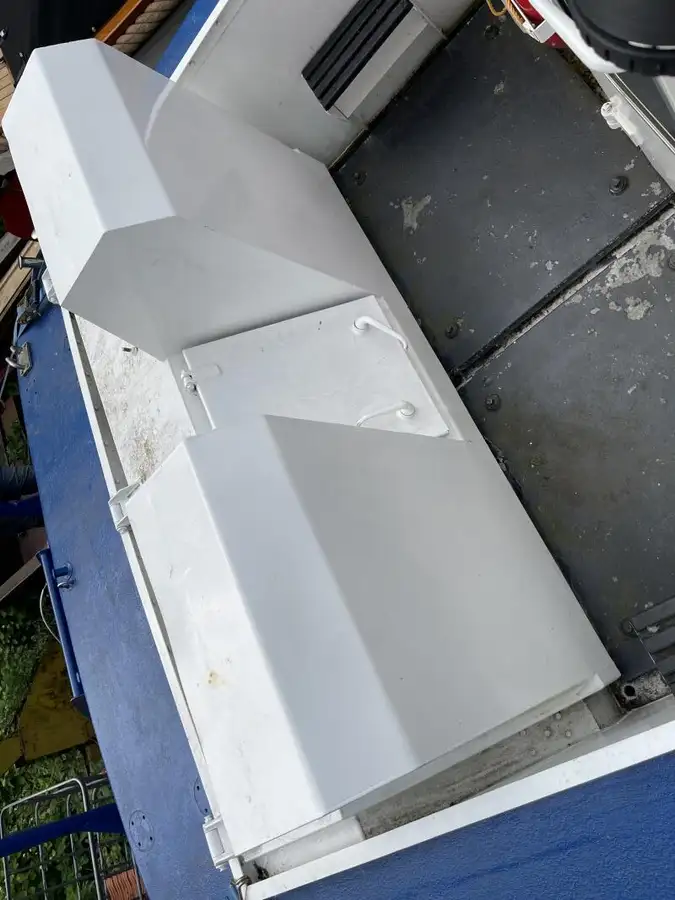 Kapal patroli untuk dijual