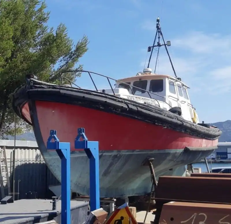 Kapal pandu untuk dijual