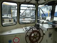 Kapal patroli untuk dijual