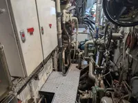Kapal survei untuk dijual