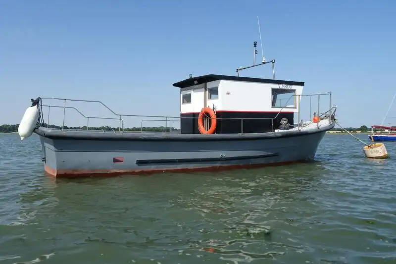 Kapal tunda untuk dijual