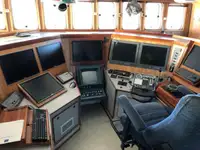 Kapal survei dijual