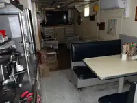 Kapal penelitian untuk dijual