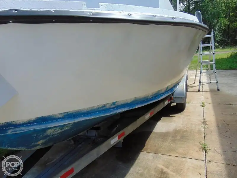 Kapal patroli untuk dijual
