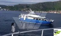 Kapal feri dijual