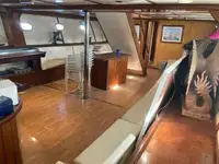 Kapal feri untuk dijual