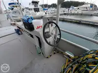 Sekoci penyelamat untuk dijual