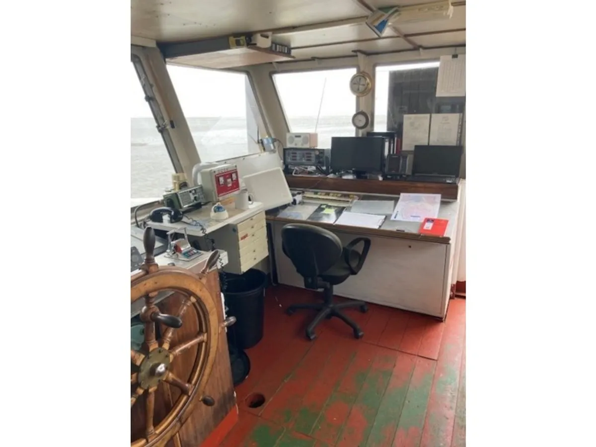 Kapal keruk untuk dijual