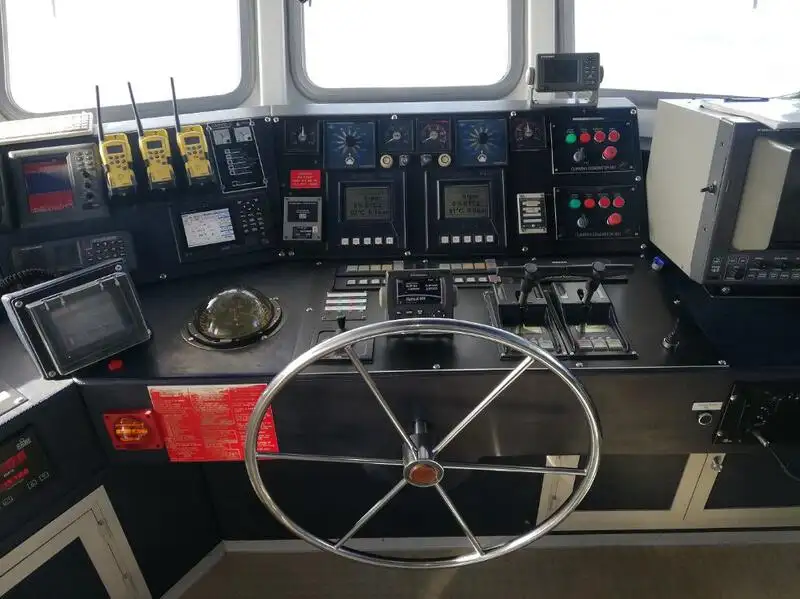 Kapal feri untuk dijual