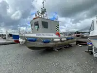 Kapal patroli dijual
